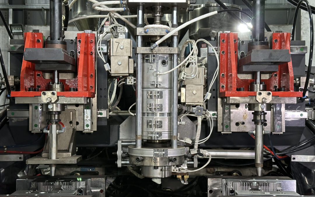 Blow Molding vs Thermoforming: Choosing the Best Process for Your Product