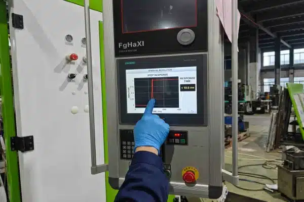 Parison step response Parison cylinder step response timing test (ID#4)