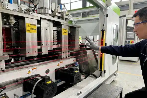 Safety SOP testing for critical startup checks including light curtains and servo power verification (ID#3)