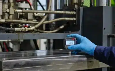 How should I assess whether the hardness of the mold mounting plate on the ALL electric extrusion blow molding machine is sufficient?